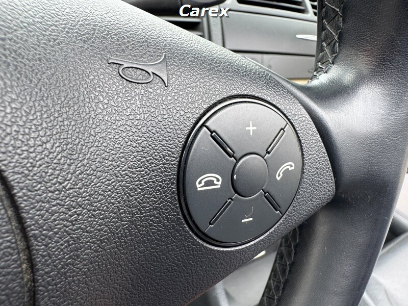 Used 2010 Mercedes-Benz SLK 350 image 25