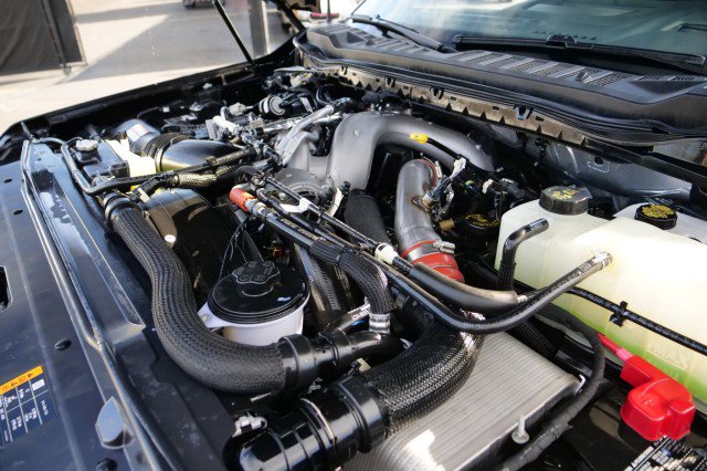 Used 2025 Ford F450 Platinum w/ FX4 Off-Road Package image 61