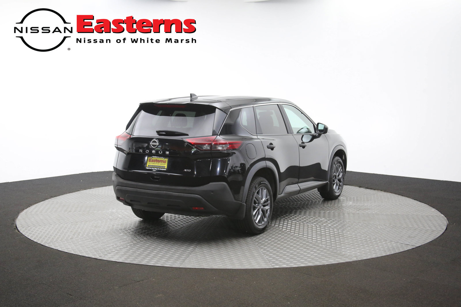 Used 2023 Nissan Rogue S AWD/4WD image 40