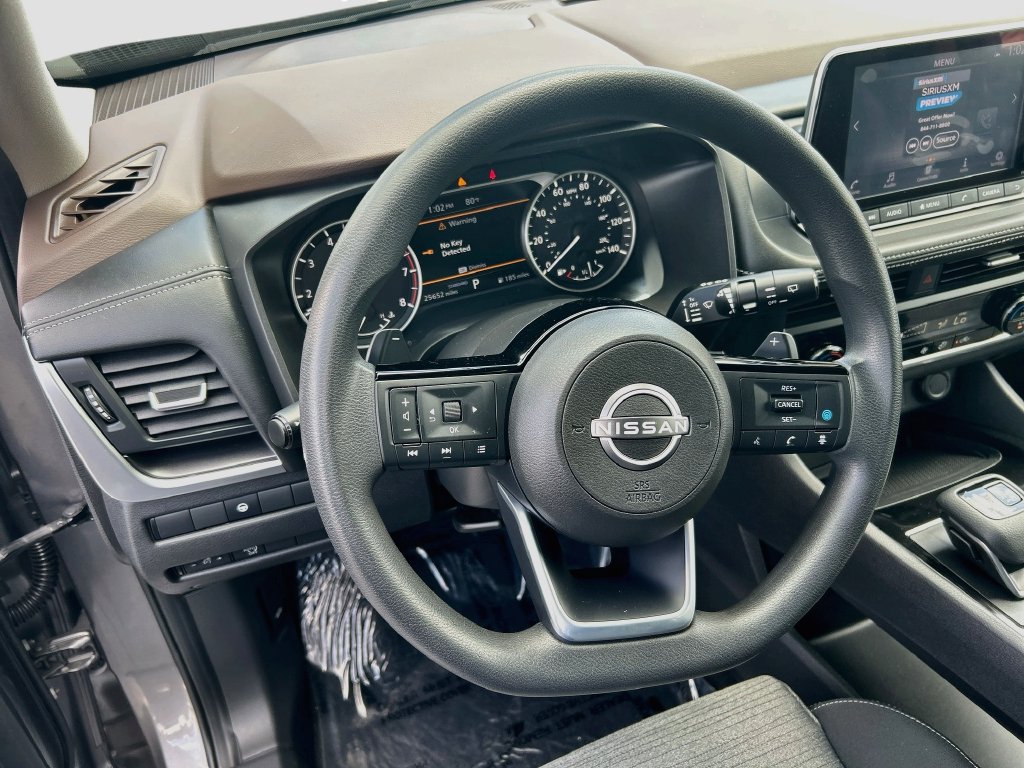 Used 2023 Nissan Rogue SV FWD image 11