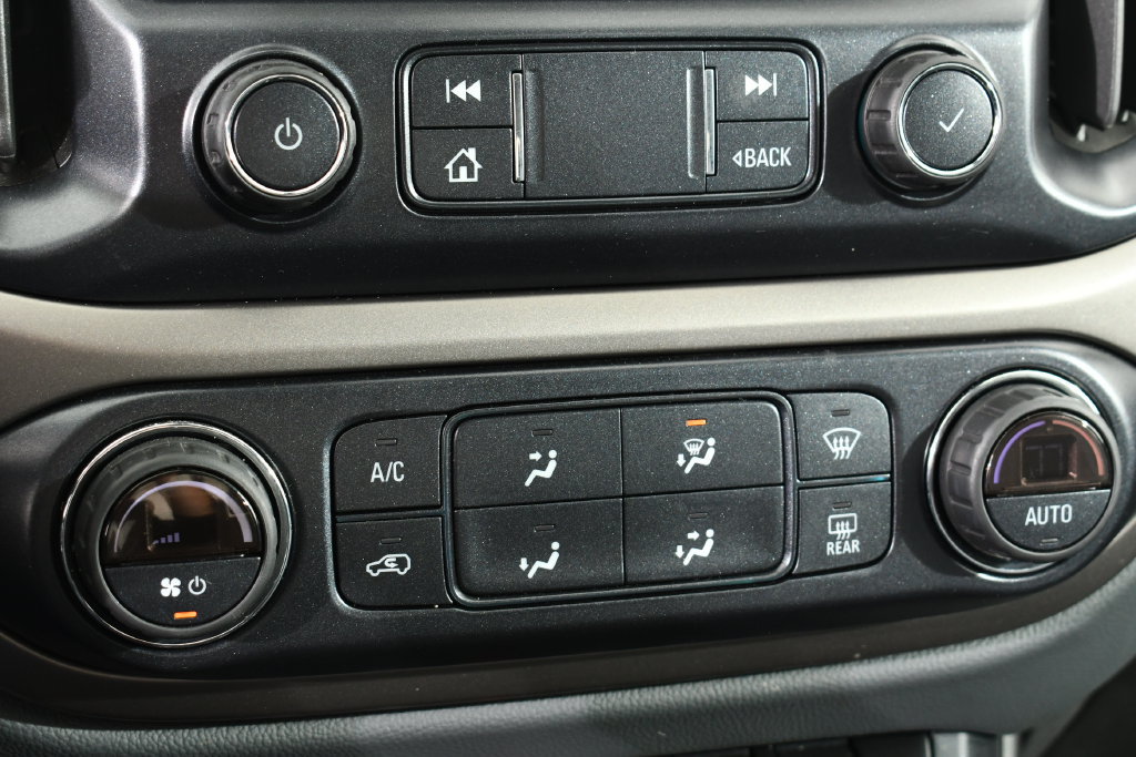 Used 2019 Chevrolet Colorado Z71 AWD/4WD image 28