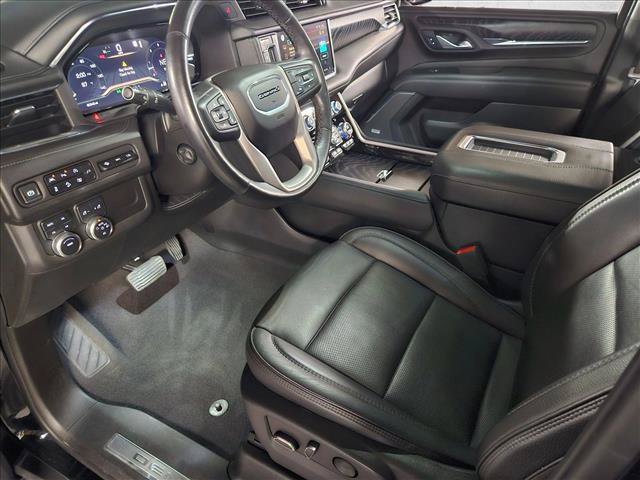 Used 2022 GMC Yukon Denali AWD/4WD image 9