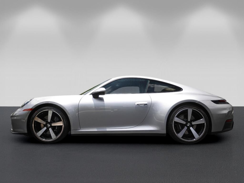 Used 2025 Porsche 911 Carrera RWD image 6