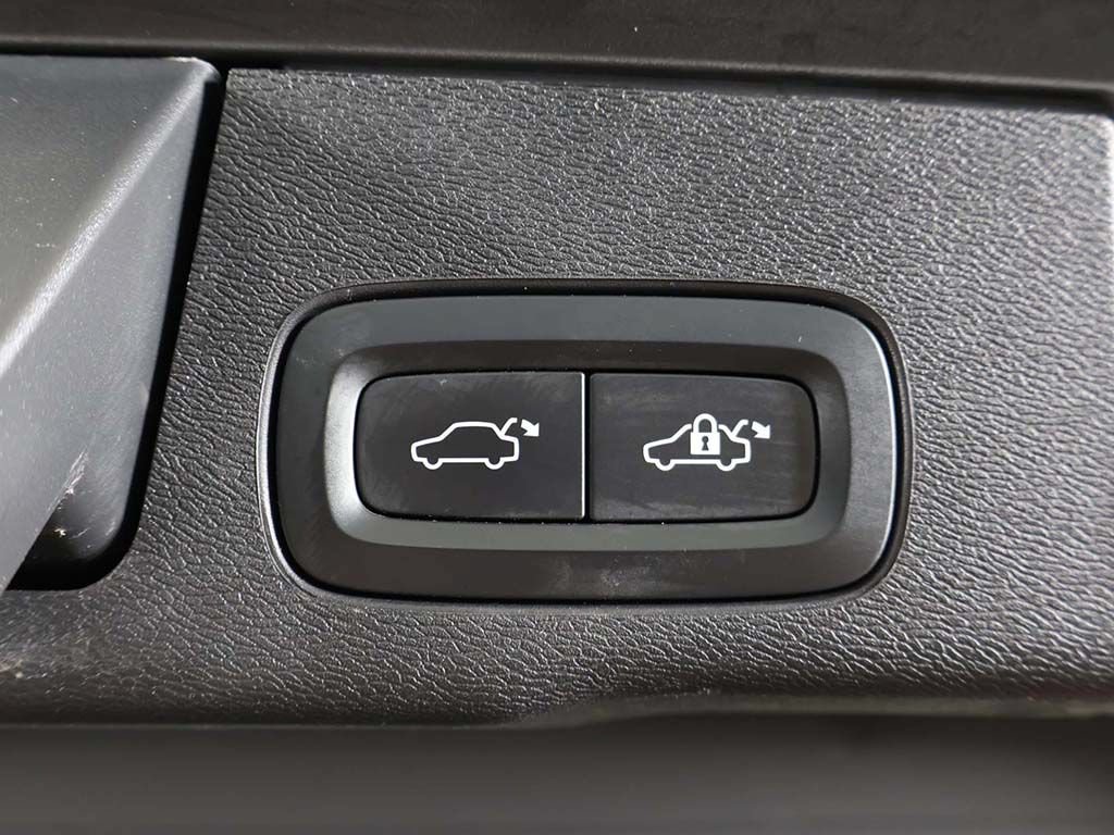 Used 2023 Volvo XC60 B5 Plus w/ Climate Package AWD/4WD image 24