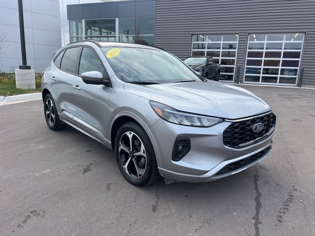 Used 2023 Ford Escape ST-Line Select w/ Tech Pack #2 image 3