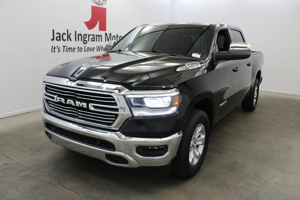 Used 2024 RAM 1500 Laramie AWD/4WD image 2