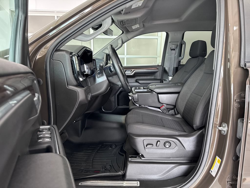 Certified 2023 Chevrolet Silverado 1500 LT AWD/4WD image 11