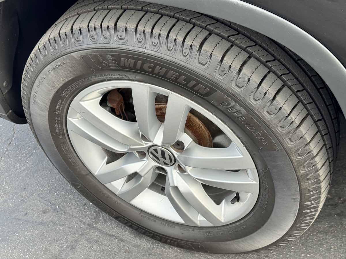 Used 2017 Volkswagen Tiguan S AWD/4WD image 23