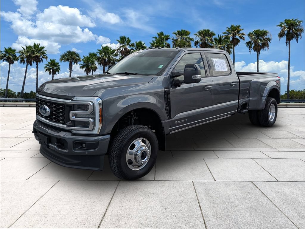 Used 2026 Ford F350 Platinum AWD/4WD image 4