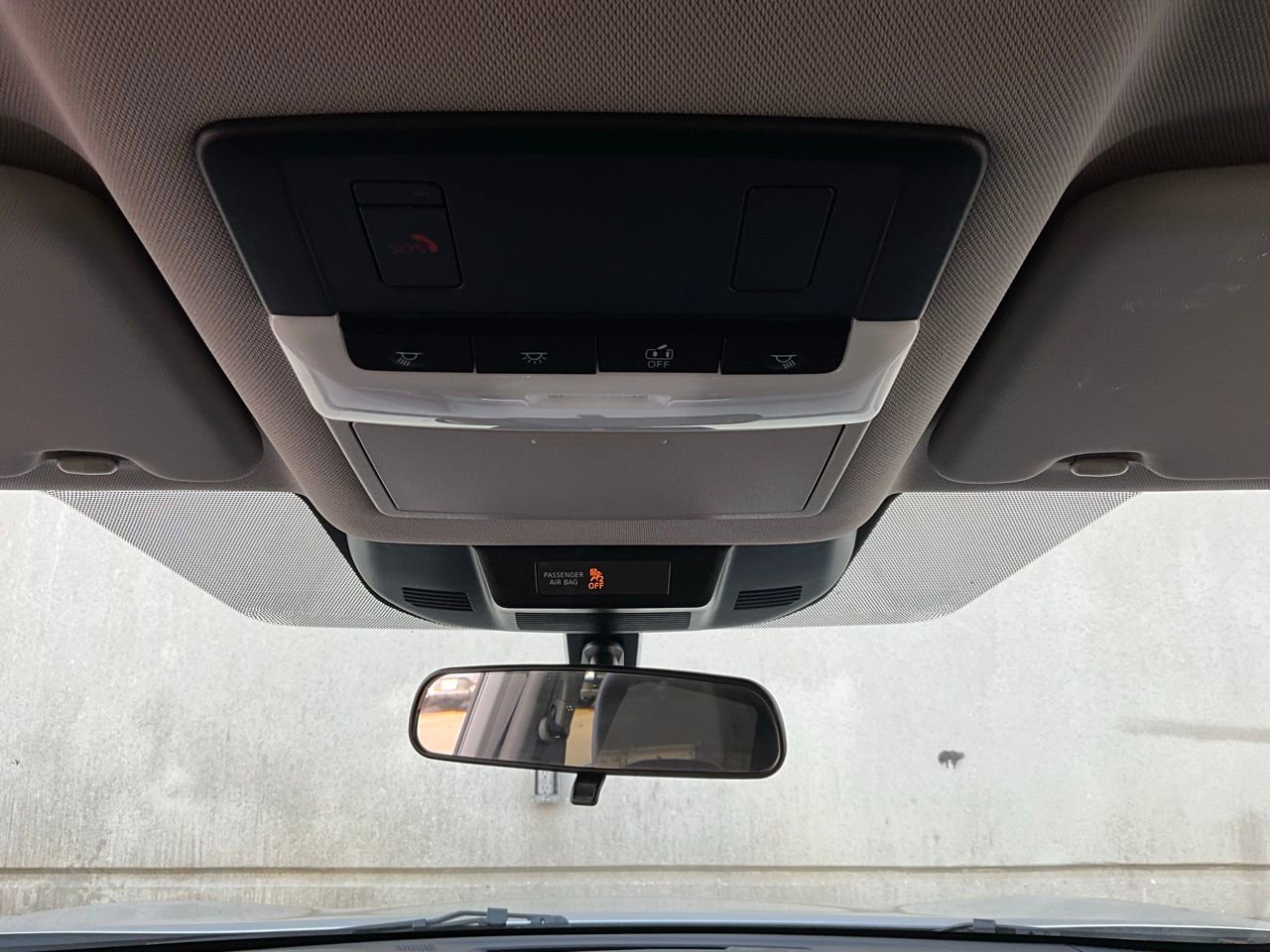 Used 2025 Nissan Rogue SV image 16