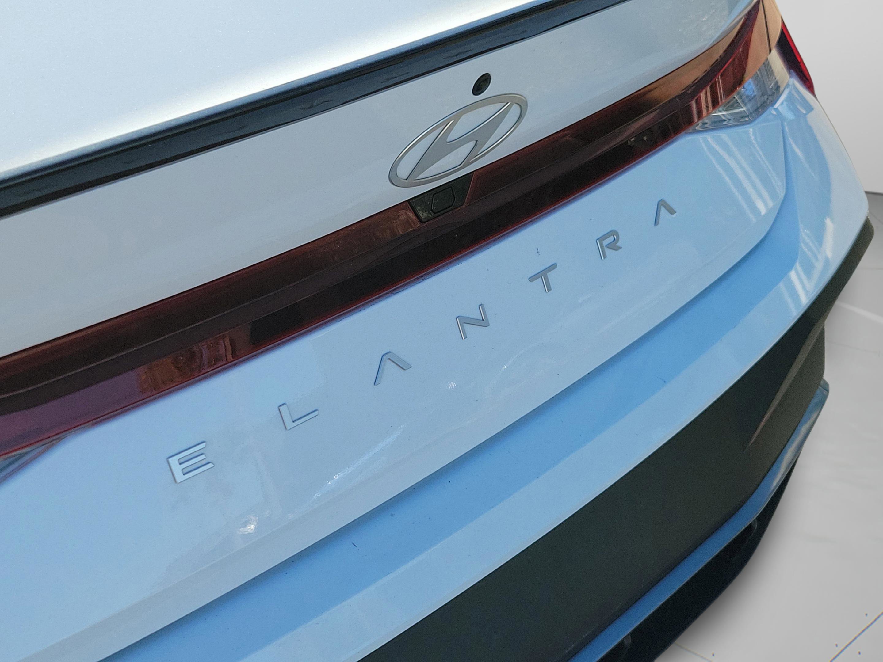 Certified 2025 Hyundai Elantra Sport image 6