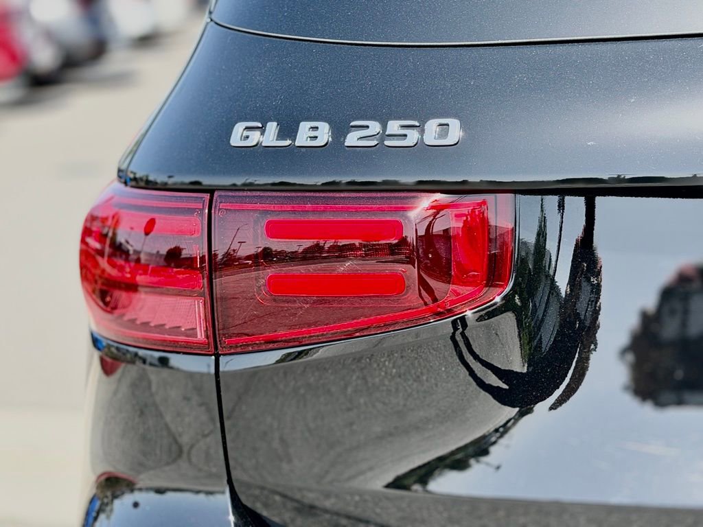 Certified 2026 Mercedes-Benz GLB 250 image 11