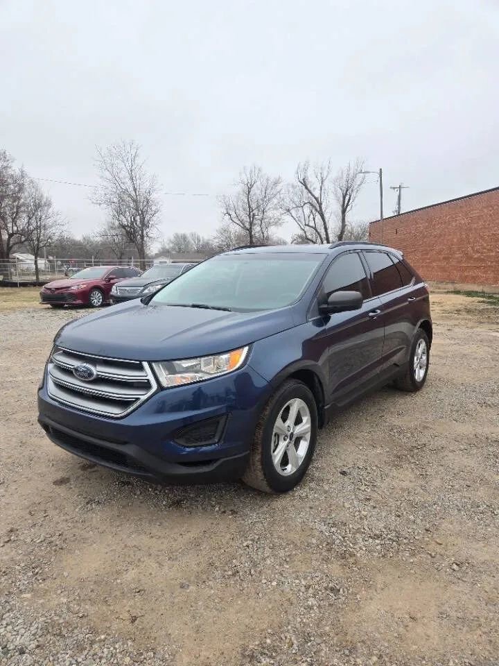 Used 2017 Ford Edge SE w/ Cargo Accessory Package FWD image 1