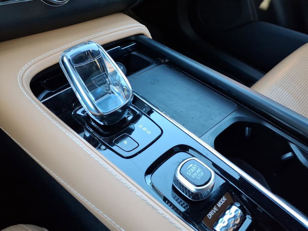 Used 2021 Volvo XC90 T8 Inscription w/ Lounge Package image 25