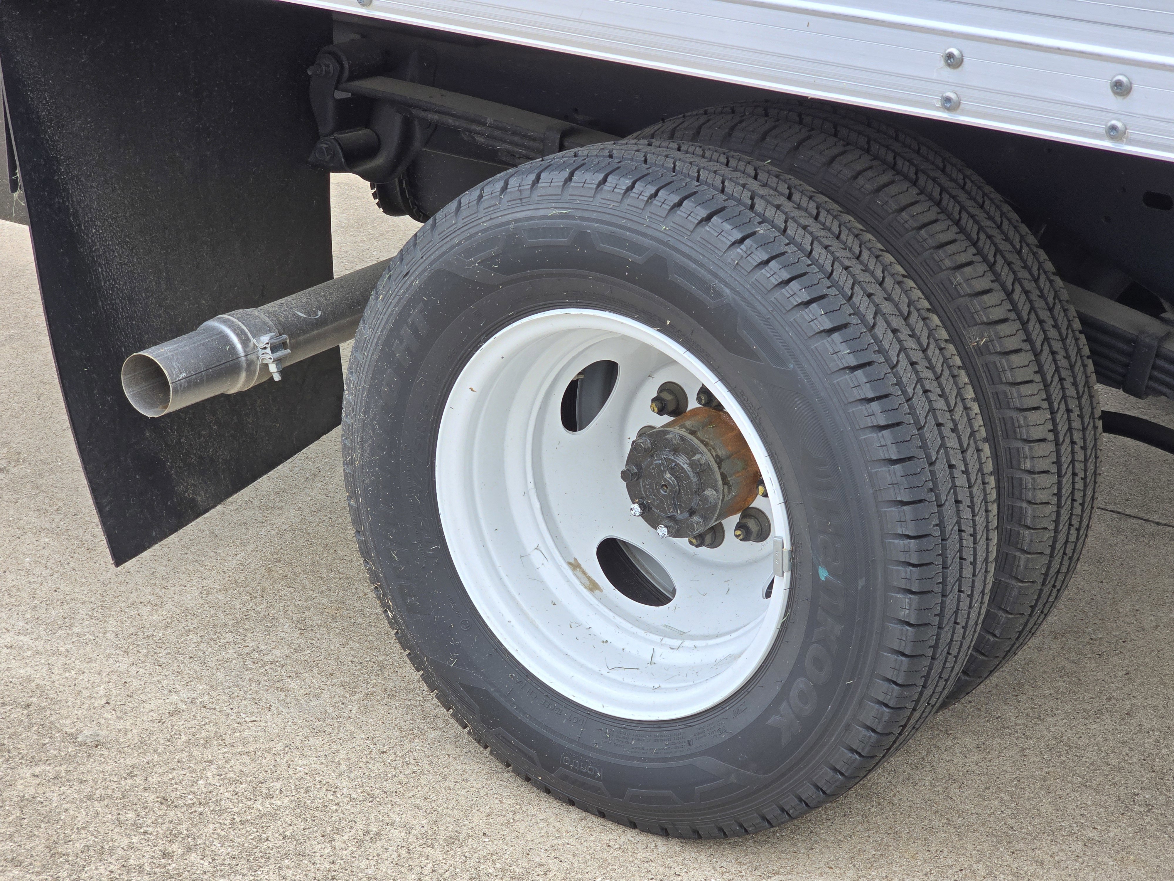 New 2026 Ford E-450 and Econoline 450 Super Duty w/ Power Equipment Group RWD image 9
