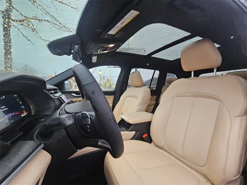 Used 2024 Jeep Grand Cherokee Limited 4xe image 23