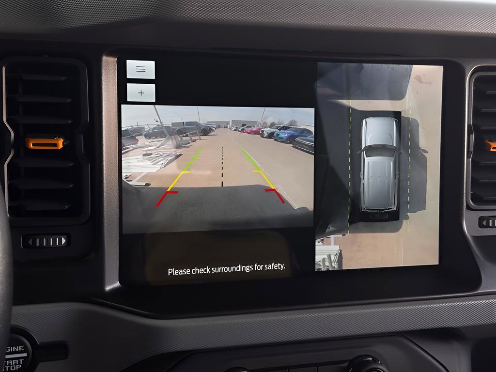 Used 2022 Ford Bronco Badlands image 11