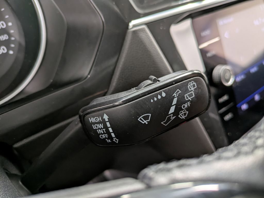 Used 2019 Volkswagen Tiguan SE w/ Panoramic Sunroof Package image 22