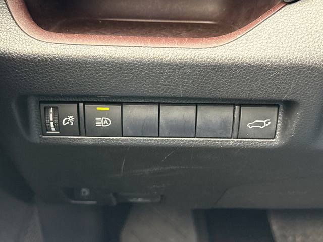 Used 2020 Toyota RAV4 Limited w/ Carpet Mat Package AWD/4WD image 37