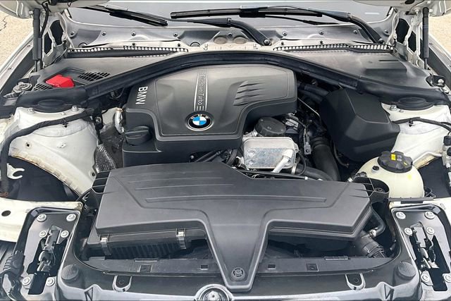Used 2015 BMW 320i Sedan RWD image 9