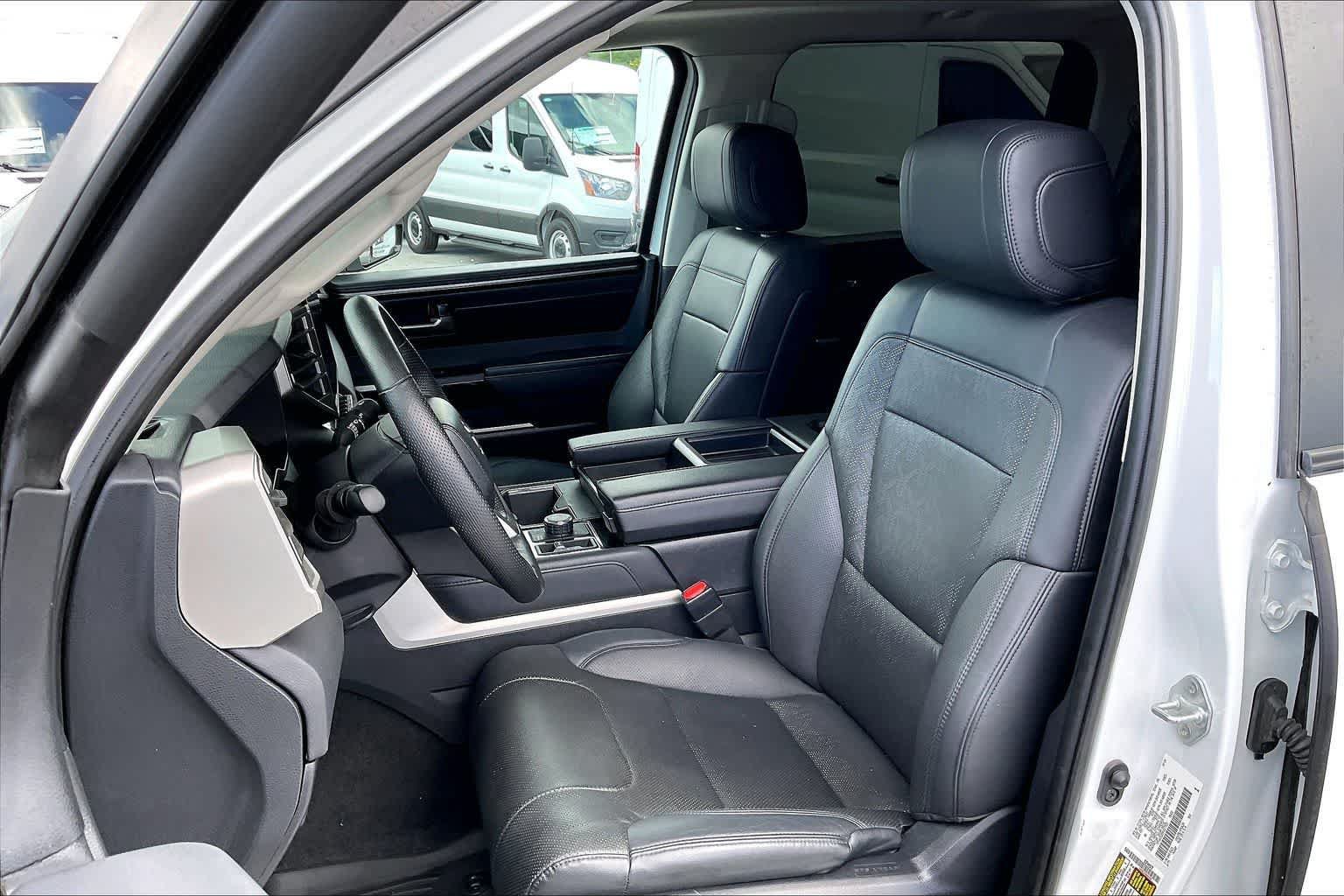 Used 2024 Toyota Tundra Limited AWD/4WD image 11
