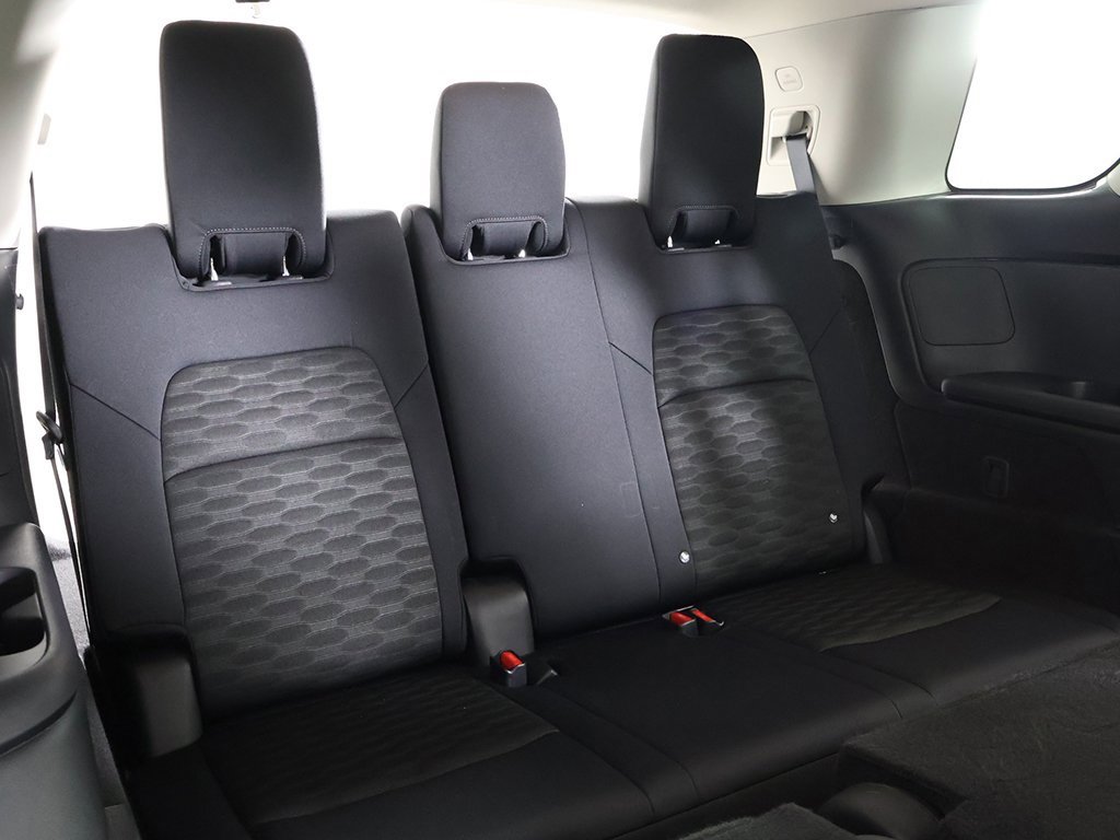 Used 2024 Nissan Pathfinder S image 32