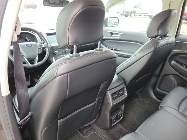Used 2016 Ford Edge SEL w/ Equipment Group 201A AWD/4WD image 26