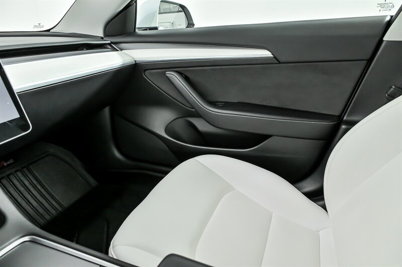 Used 2023 Tesla Model 3 Standard Range RWD image 37