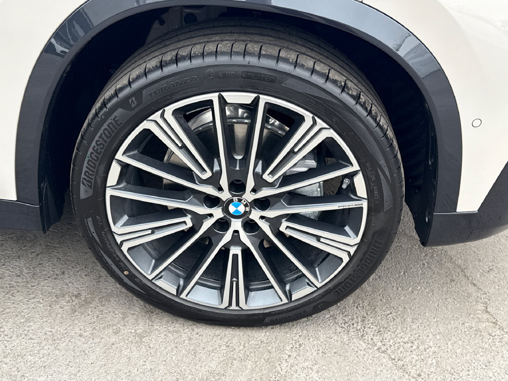New 2026 BMW X1 xDrive28i w/ Technology Package AWD/4WD image 7
