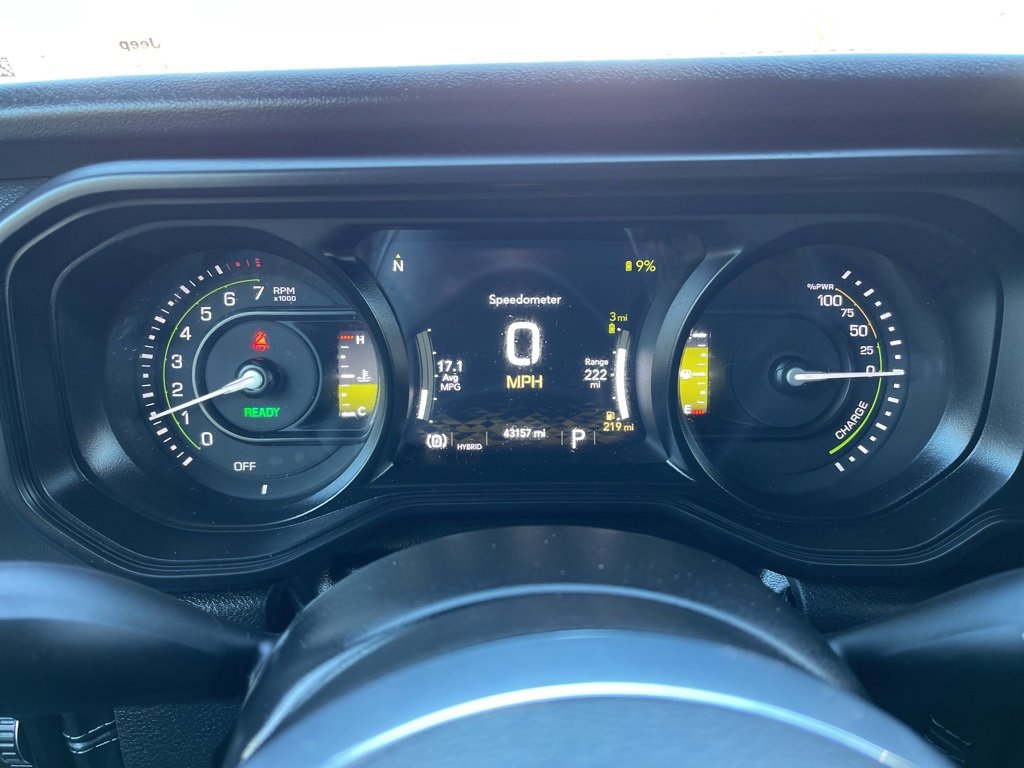 Used 2024 Jeep Wrangler Unlimited Sahara w/ Technology Group image 9