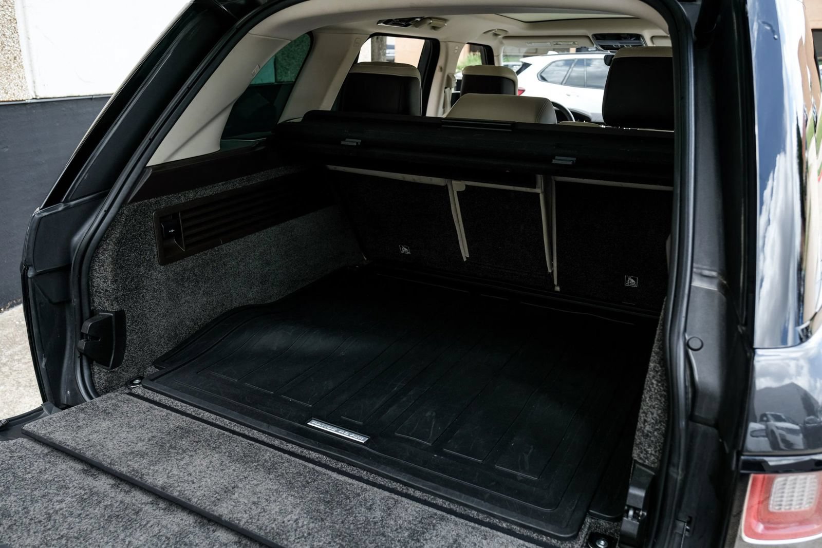 Used 2019 Land Rover Range Rover Supercharged AWD/4WD image 53