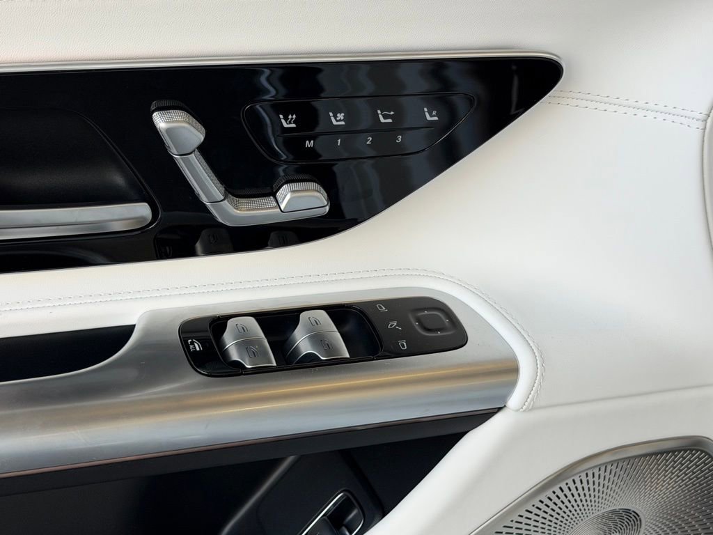New 2026 Mercedes-Benz Maybach SL 680 image 14