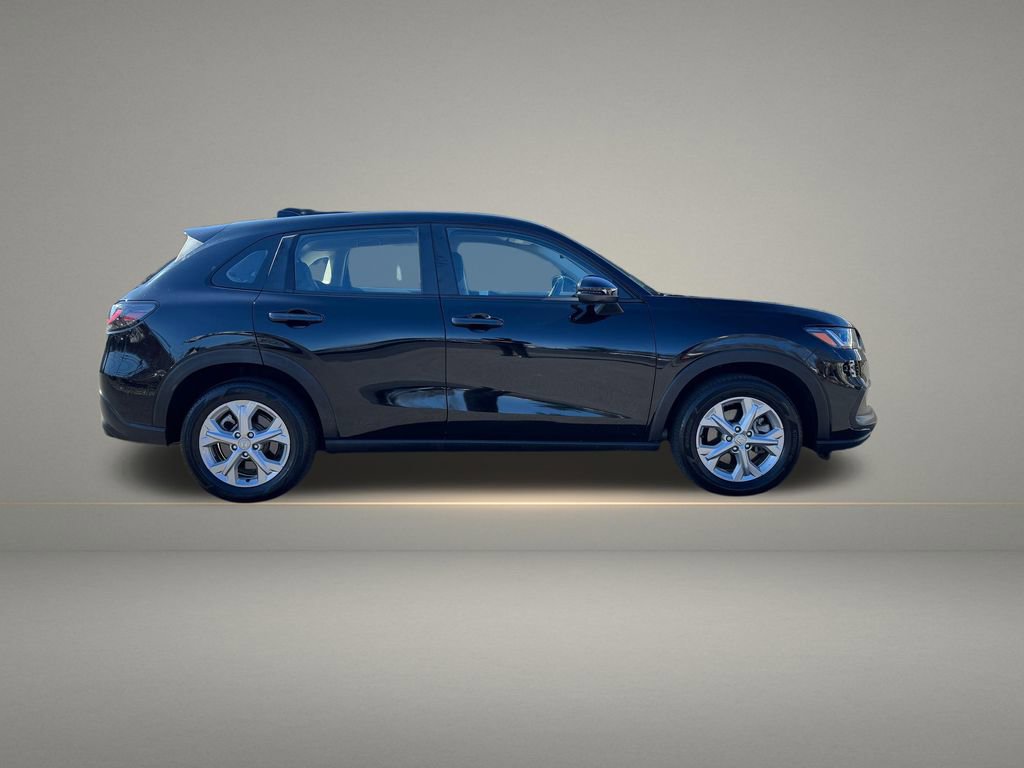 Used 2023 Honda HR-V LX image 6