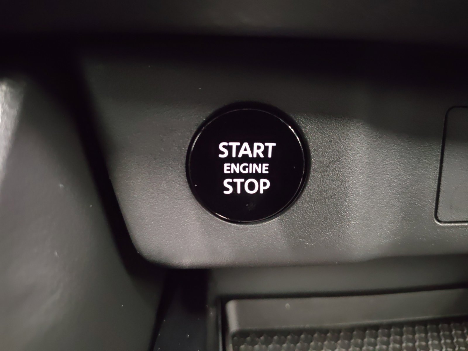 Certified 2025 Nissan Rogue SV w/ SV Premium Package image 35