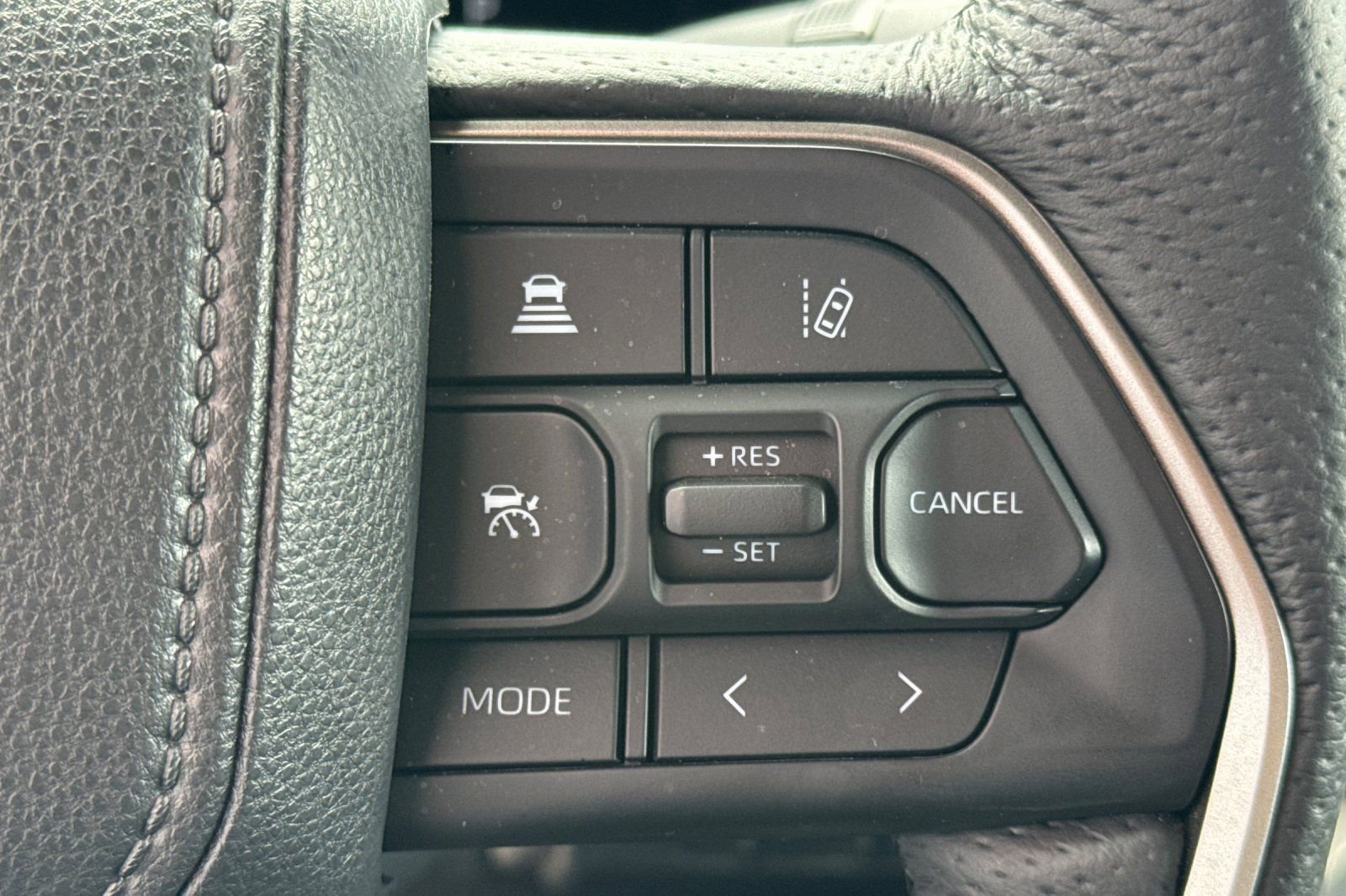 Certified 2025 Toyota Tundra Limited AWD/4WD image 31