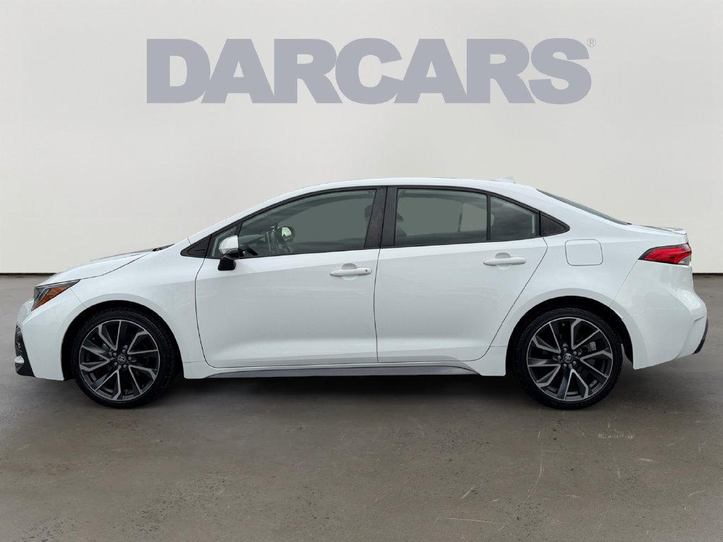 Used 2021 Toyota Corolla SE FWD image 3