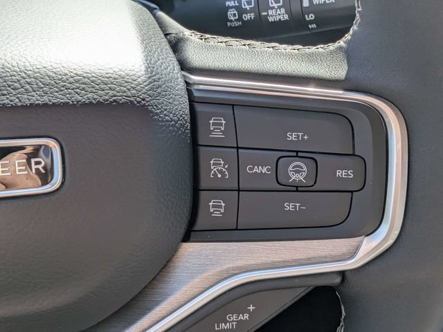 Used 2026 Jeep Grand Wagoneer L Limited AWD/4WD image 28