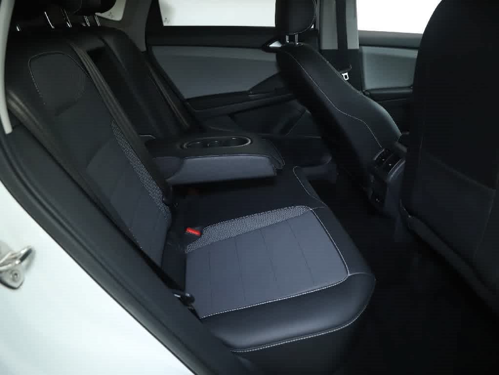 Certified 2023 Volkswagen Taos SE w/ Black Wheel Package AWD/4WD image 32