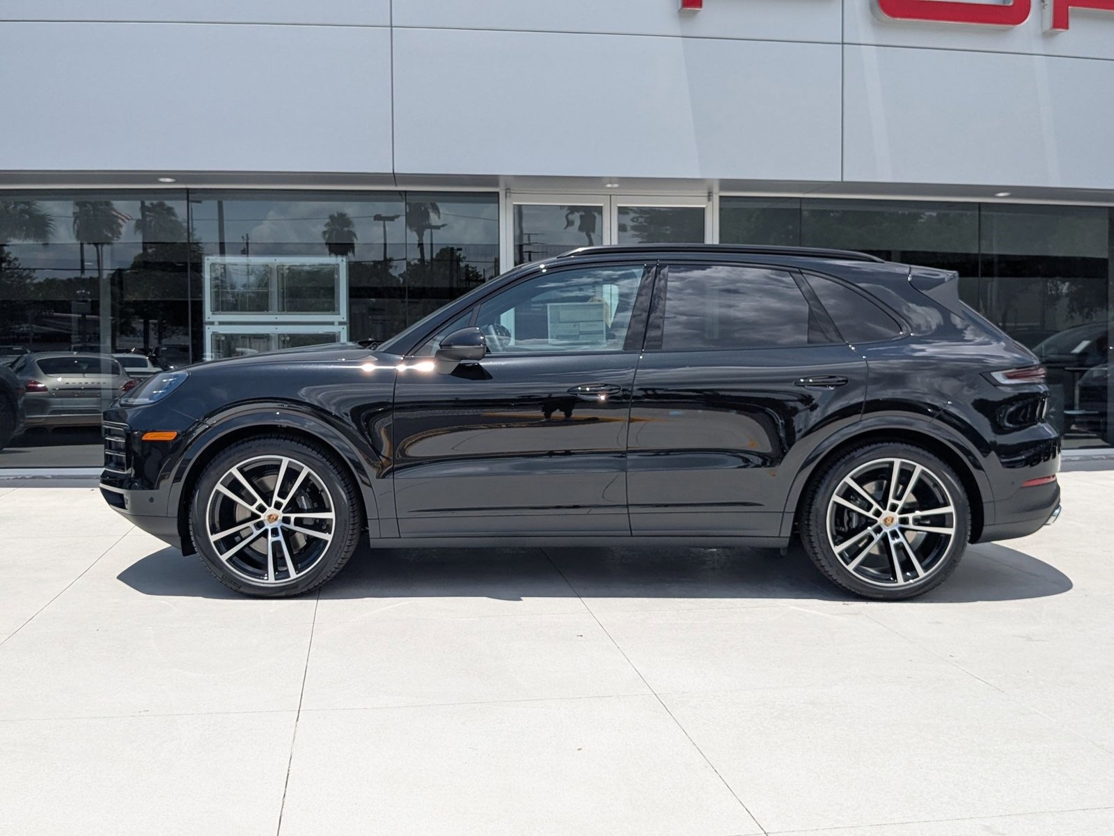 New 2025 Porsche Cayenne image 2