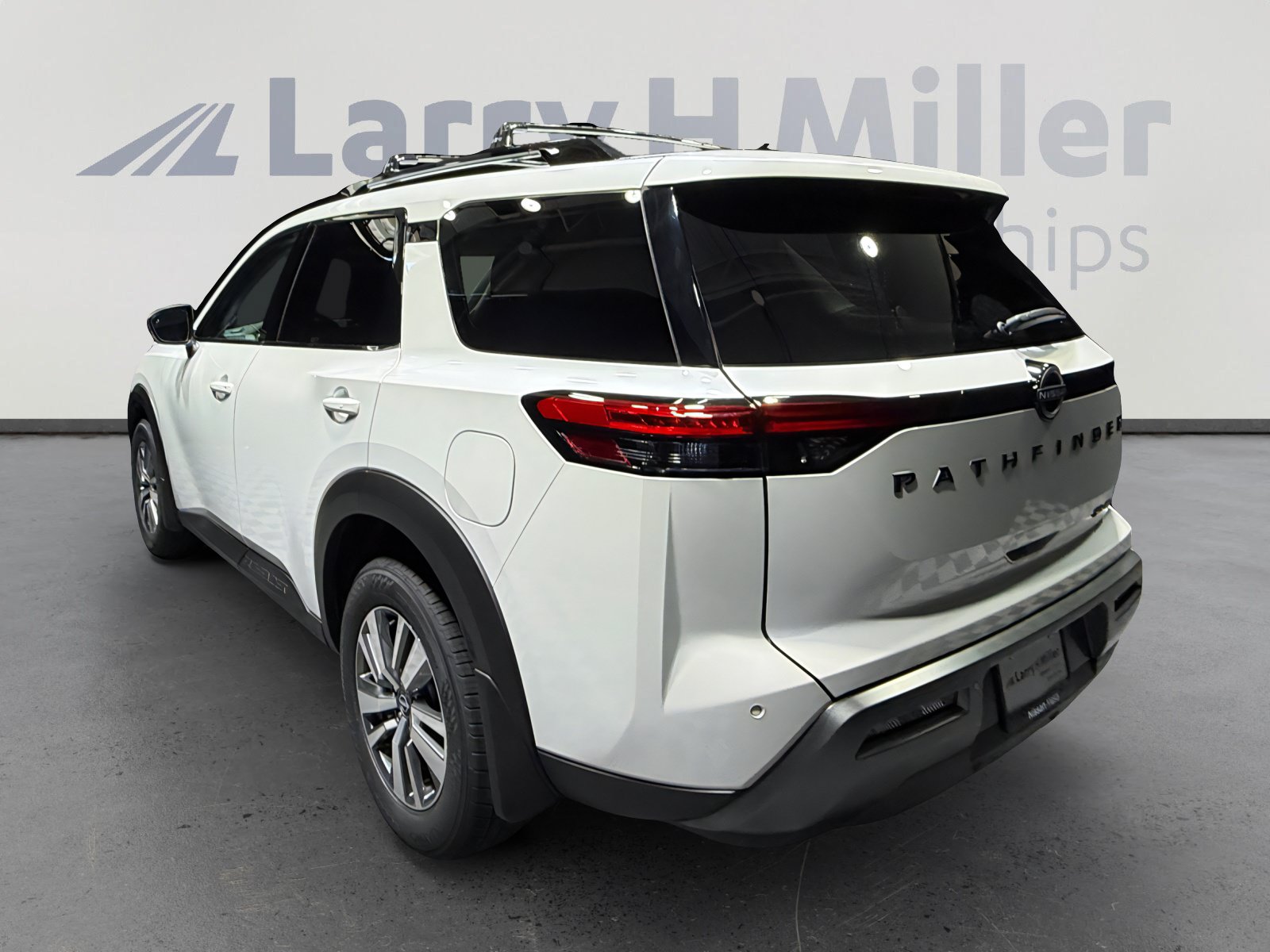 New 2026 Nissan Pathfinder SL AWD/4WD image 3