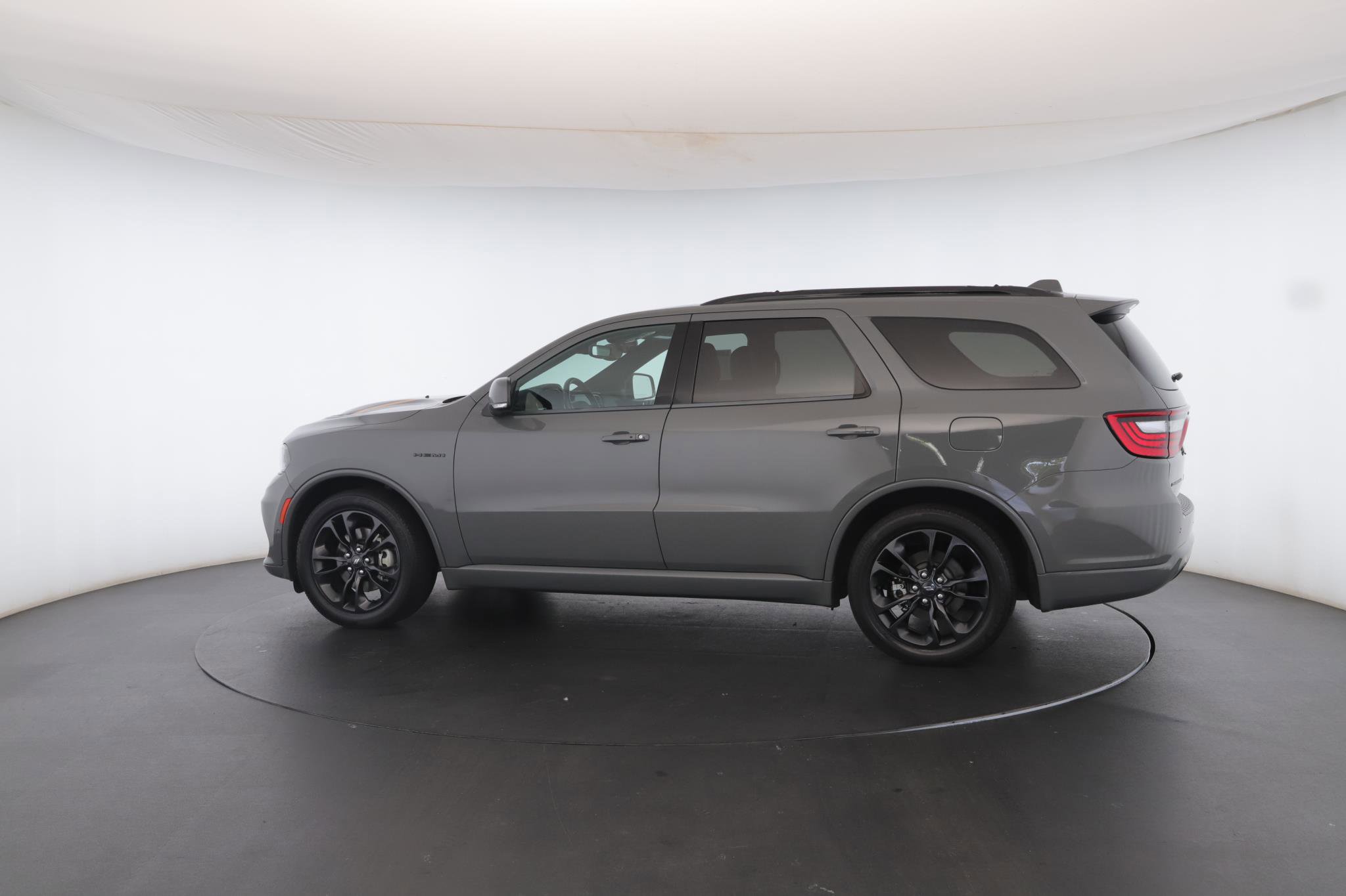 Used 2022 Dodge Durango R/T w/ Hemi Orange Plus Package image 23
