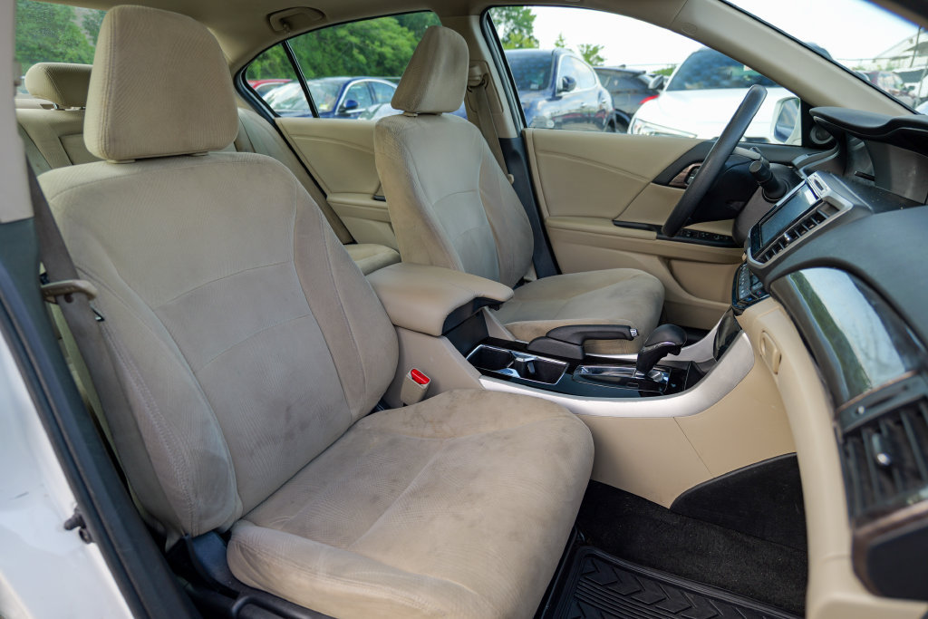 Used 2016 Honda Accord EX image 36