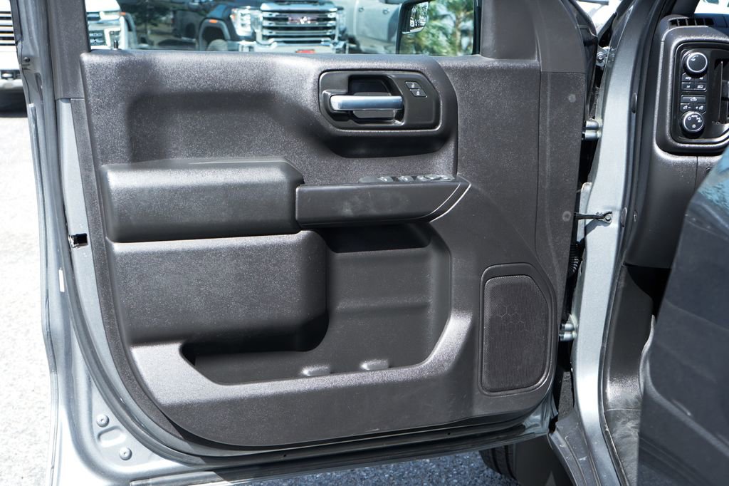 Used 2021 Chevrolet Silverado 1500 Custom image 15