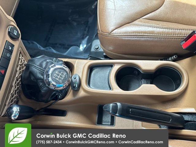 Used 2016 Jeep Wrangler Unlimited Sahara w/ Connectivity Group AWD/4WD image 23