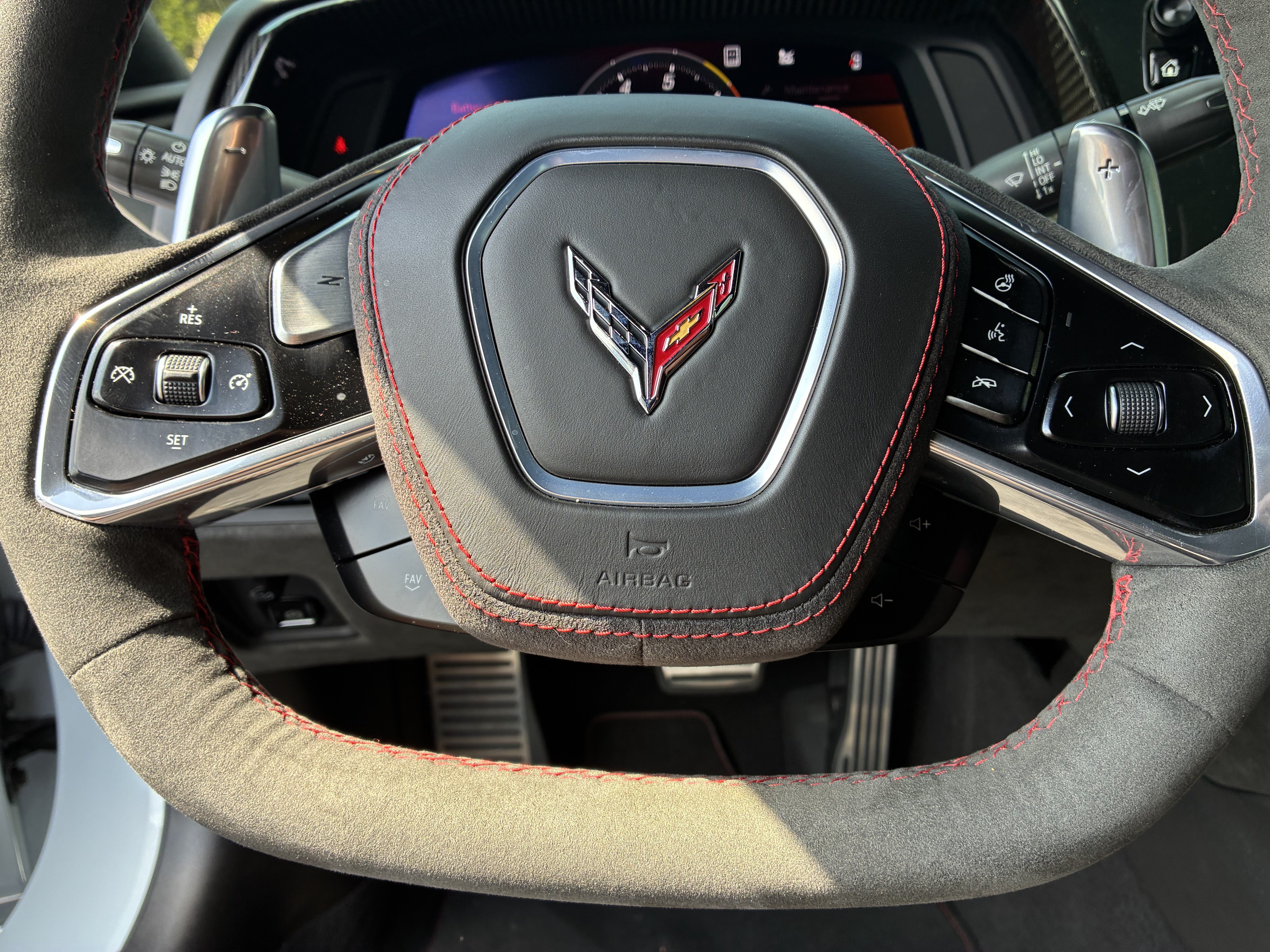 Used 2021 Chevrolet Corvette Stingray Premium Conv w/ Z51 Performance Package RWD image 23