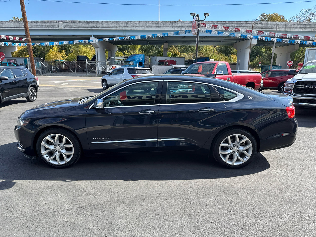 Used 2017 Chevrolet Impala Premier w/ Enhanced Convenience Package image 7