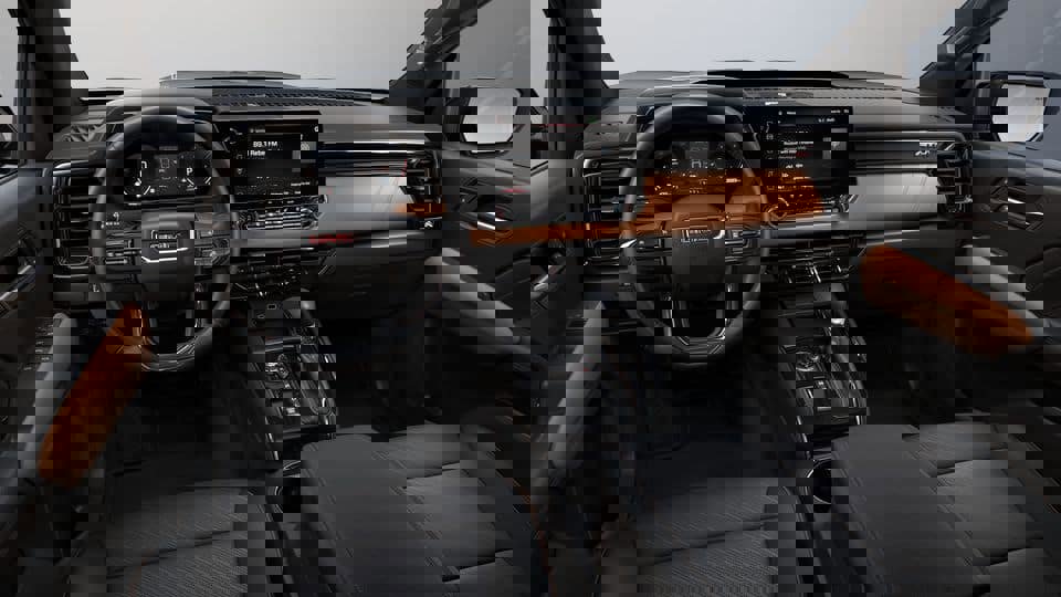 New 2025 GMC Canyon AT4 w/ Nightfall Edition image 32