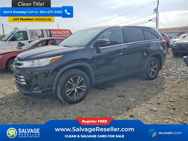 Used 2019 Toyota Highlander LE AWD/4WD image 1