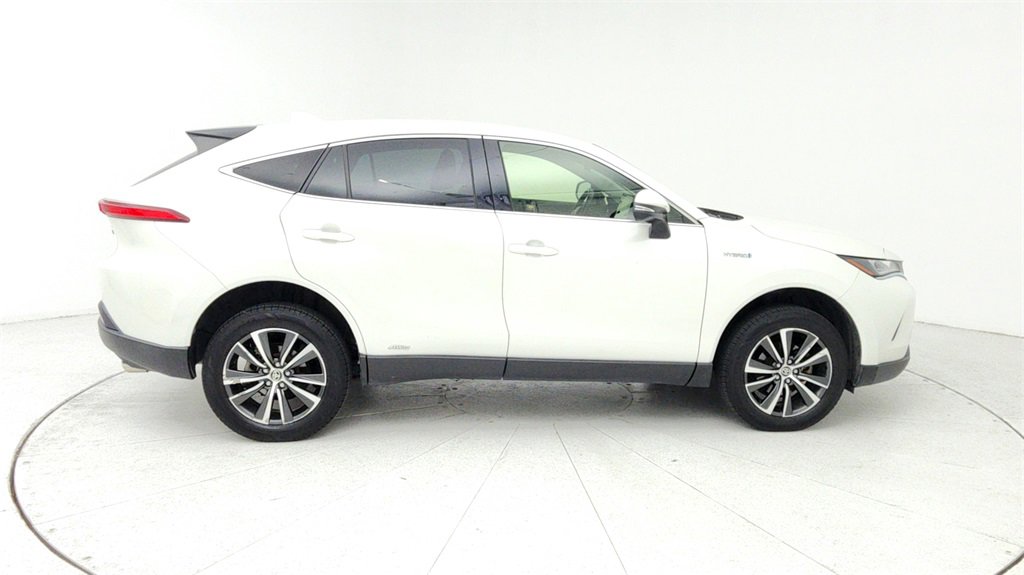 Used 2021 Toyota Venza LE image 7