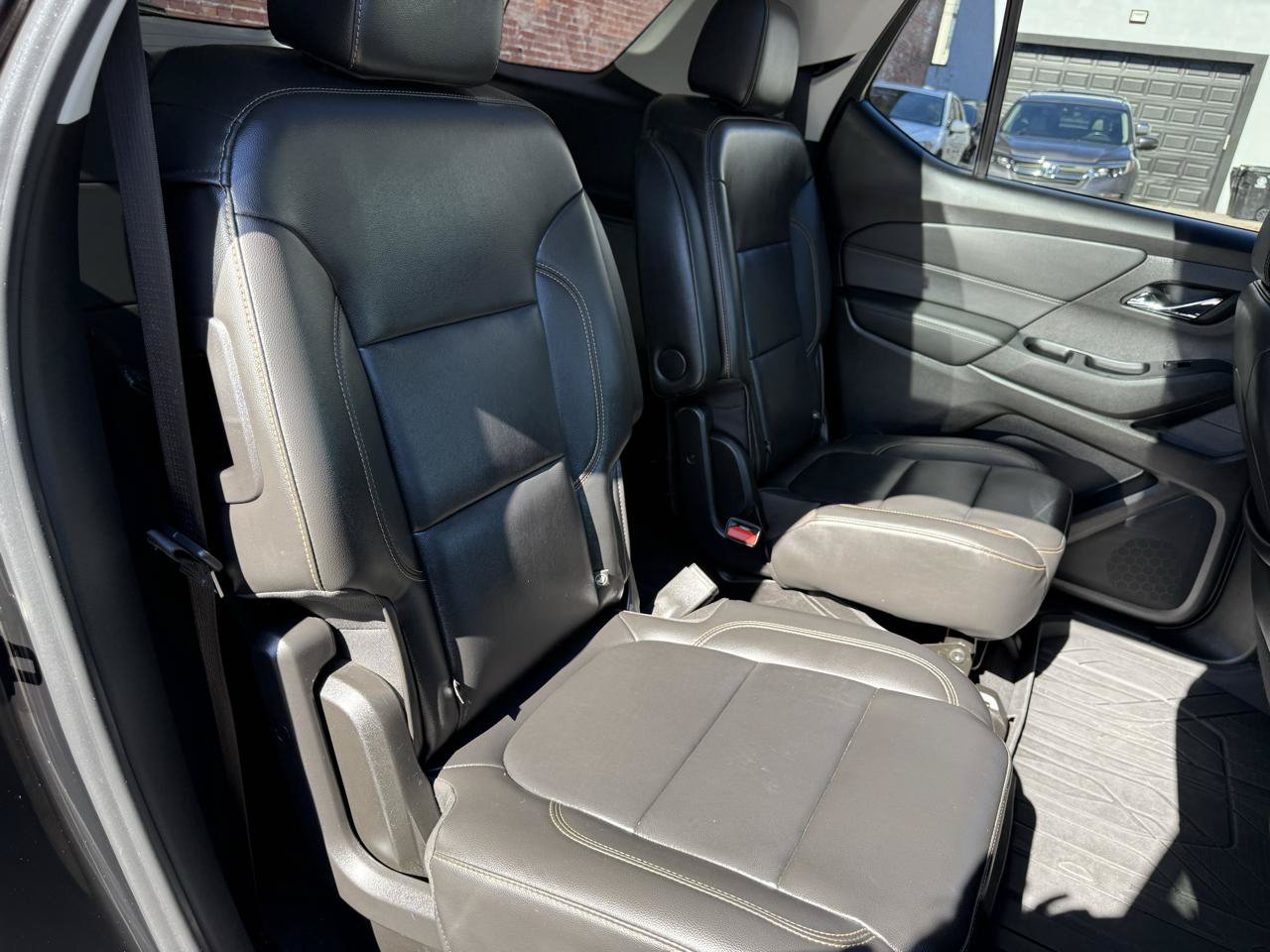 Used 2021 Chevrolet Traverse RS w/ LPO, Floor Liner Package AWD/4WD image 8